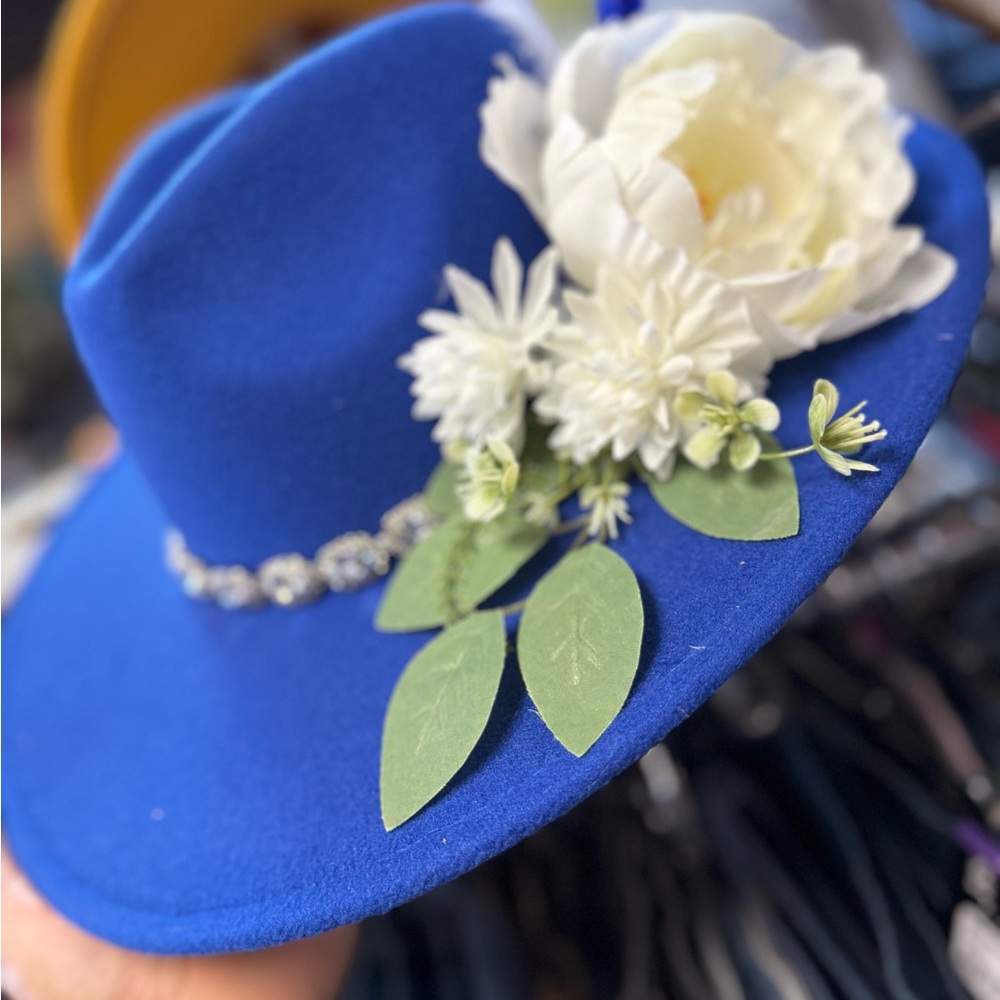 Elegant Blue Floral Women's Hat